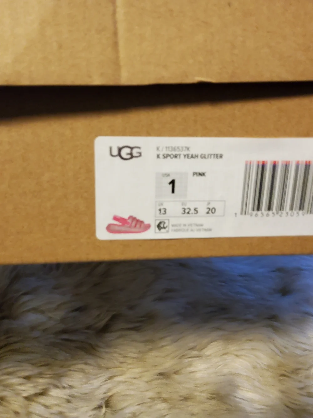 UGG K Sport Yeah Glitter Size 1 NWT
